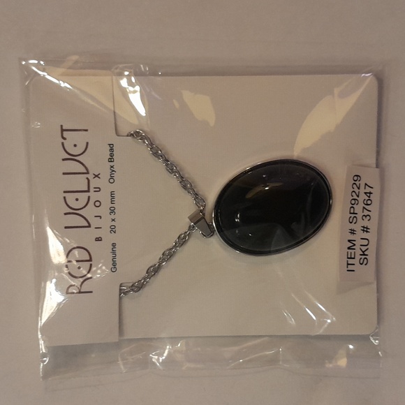 Red Velvet Bijoux Genuine Black Onyx Pendant Necklace - Picture 1 of 3